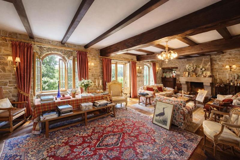 Propriété - 277 m² - 9 pièces