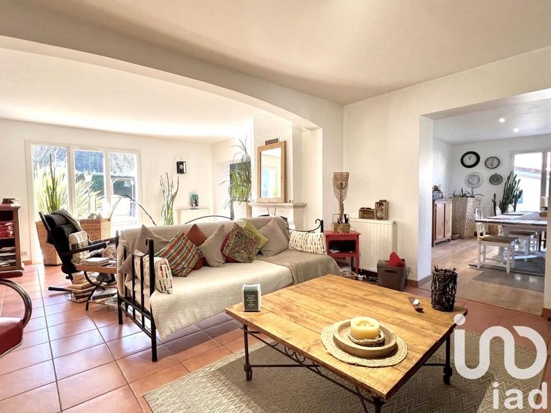 Maison - 230 m² - 7 pièces