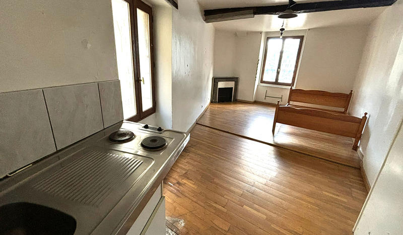 Maison - 260 m² - 11 pièces