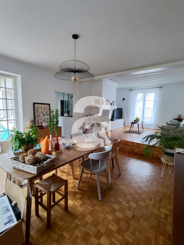 Maison - 112 m² - 5 pièces