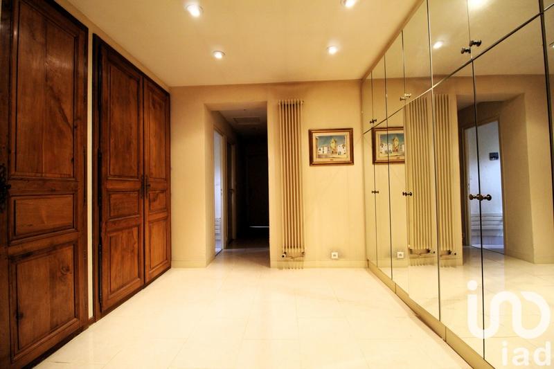 Maison de maîtres - 262 m² - 9 pièces