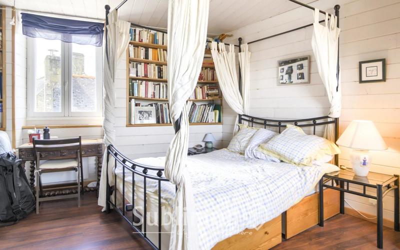 Propriété - 155 m² - 6 pièces