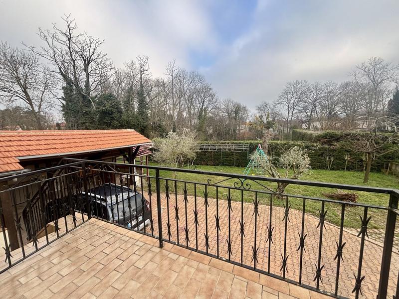 Maison traditionnelle - 124 m² - 6 pièces