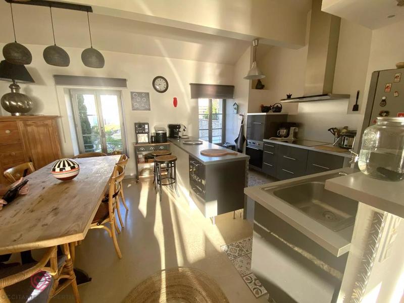 Maison de village - 185 m² - 6 pièces