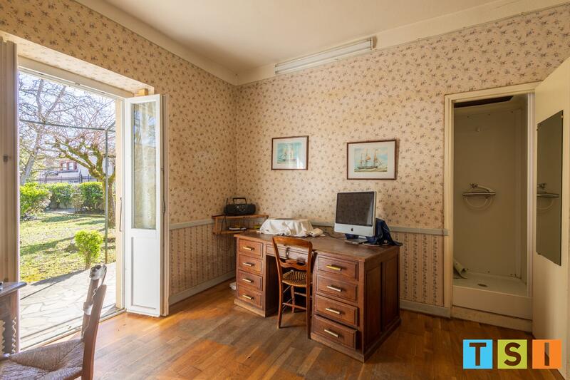 Maison de ville - 258 m² - 9 pièces