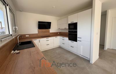 Maison - 150 m² - 4 pièces