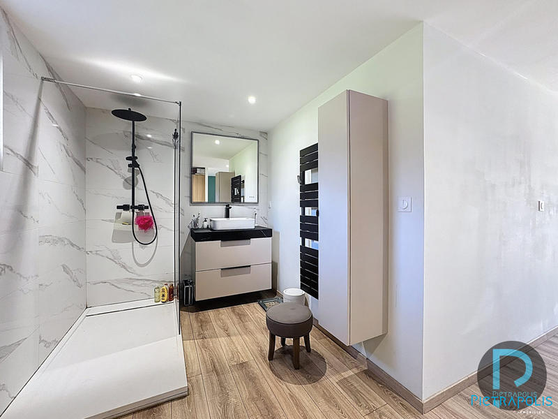 Maison - 145 m² - 6 pièces