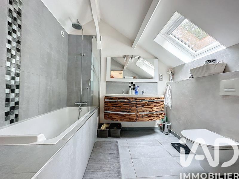 Maison - 140 m² - 6 pièces