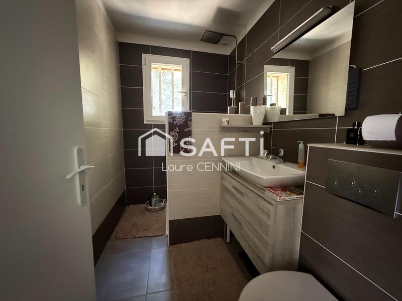 Maison - 220 m² - 7 pièces