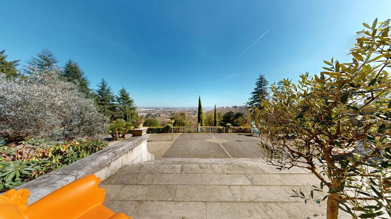 Château - 531 m² - 12 pièces