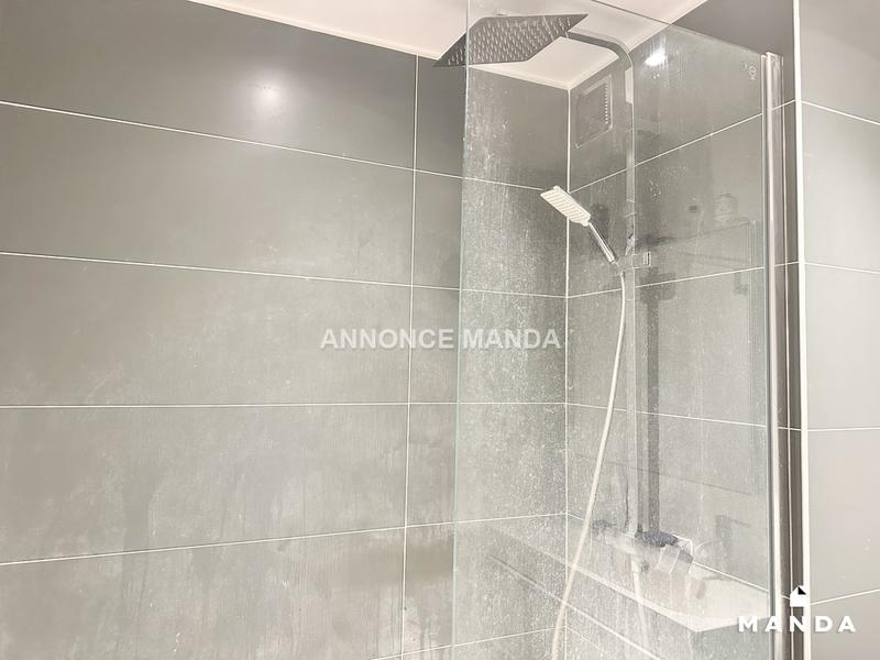 Chambre - 11 m² - 5 pièces