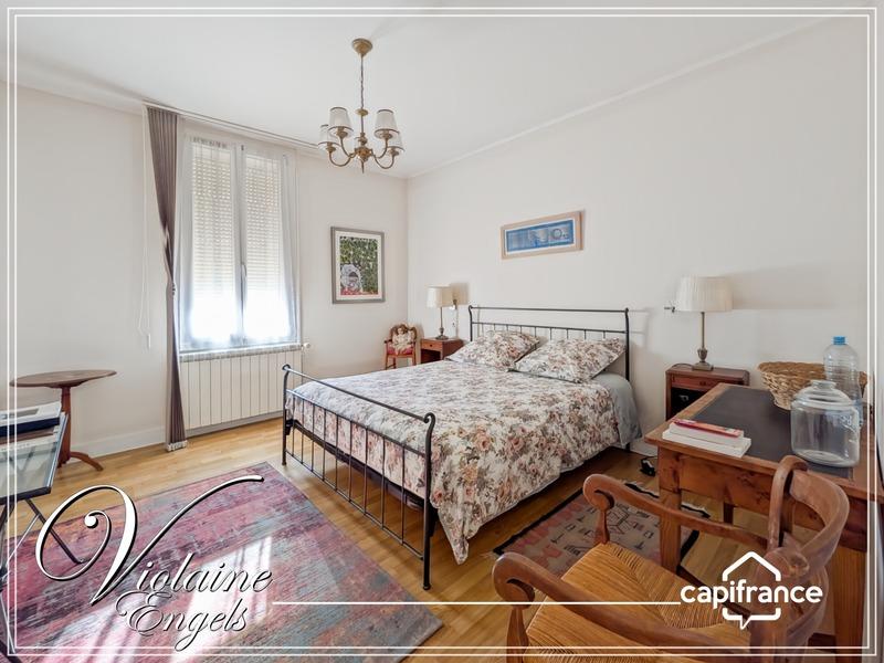 Maison - 194 m² - 7 pièces