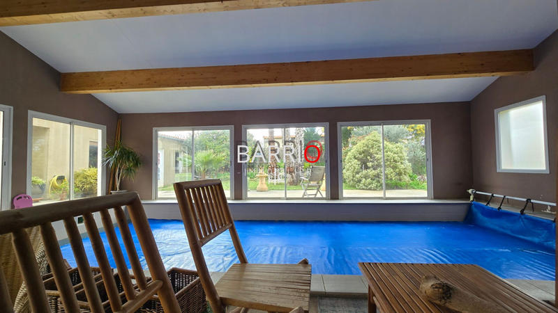 Villa - 265 m² - 6 pièces