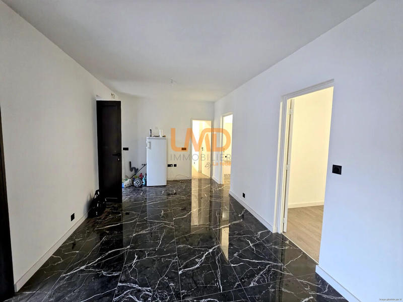 Maison - 200 m² - 9 pièces