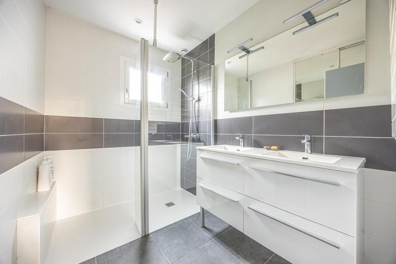 Maison - 143 m² - 5 pièces