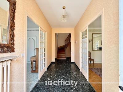 Maison - 145 m² - 7 pièces