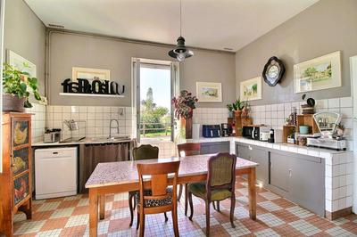 Maison - 211 m² - 6 pièces