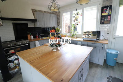 Maison - 96 m² - 5 pièces