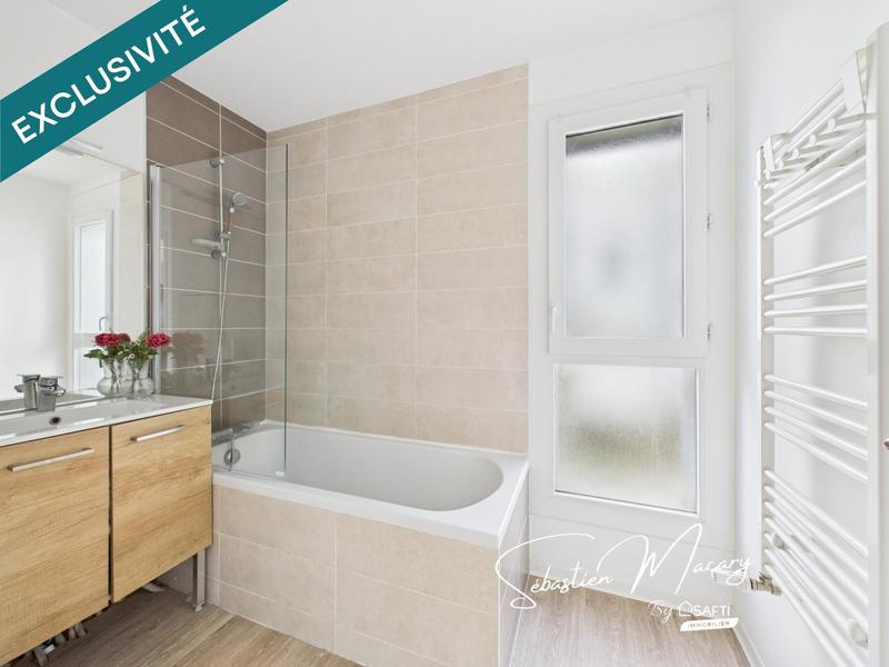 Appartement - 96 m² - 5 pièces