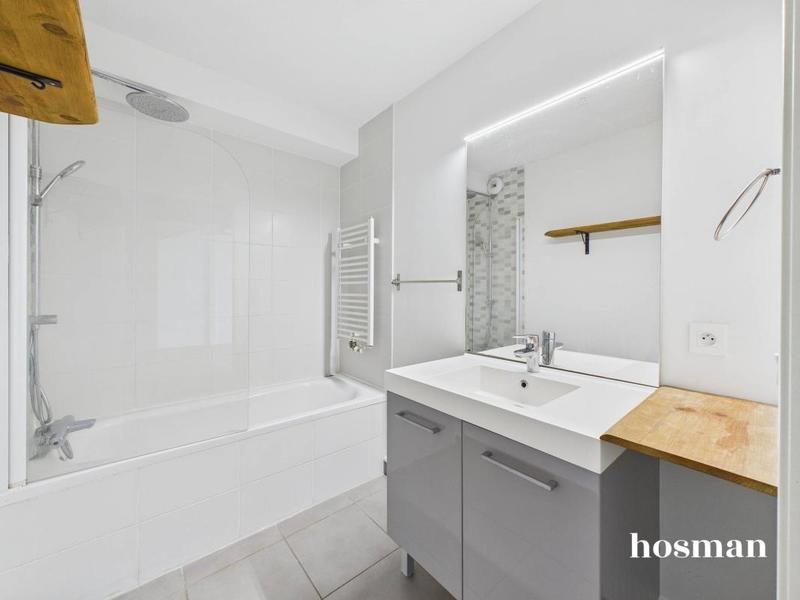 Appartement - 95 m² - 4 pièces