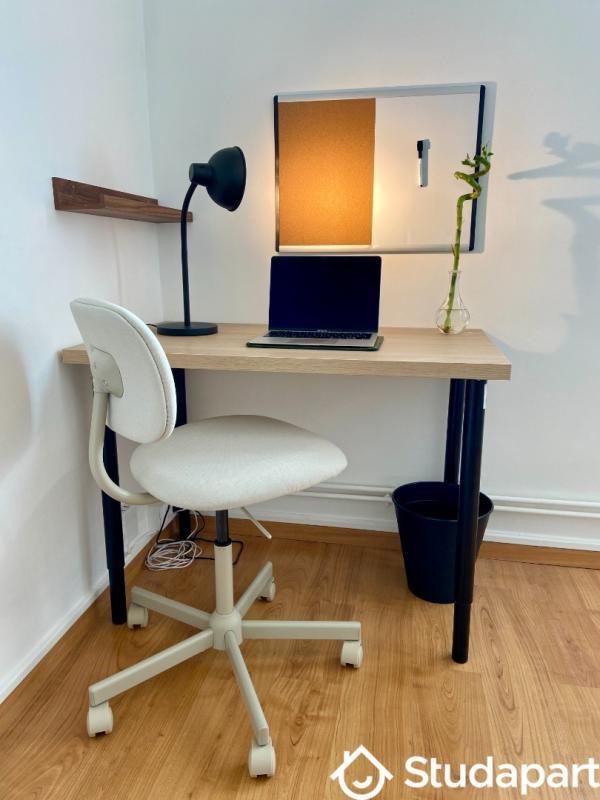 Chambre - 11 m² - 1 pièce