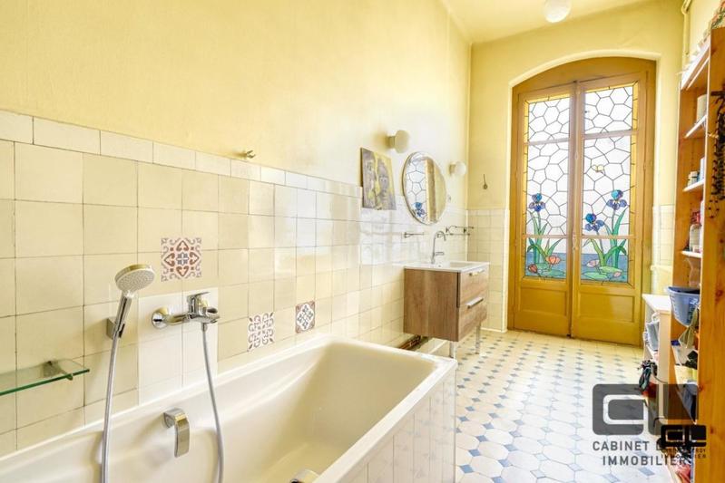 Appartement - 198 m² - 6 pièces