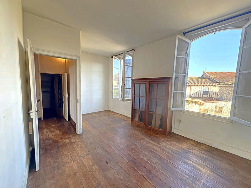 Maison - 202 m² - 6 pièces