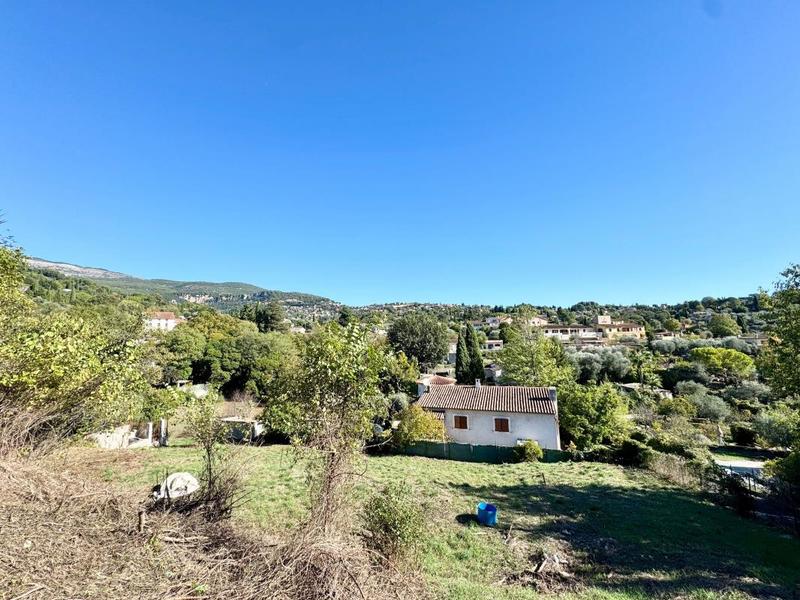 Terrain constructible - 2 087 m²