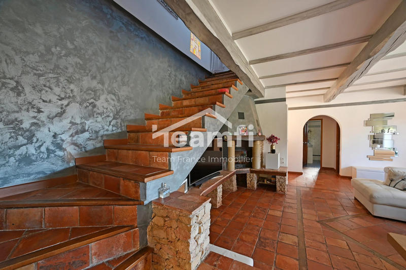 Maison traditionnelle - 135 m² - 7 pièces