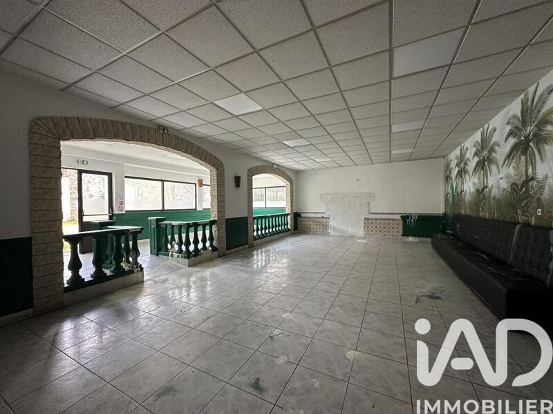 Local commercial - 240 m²