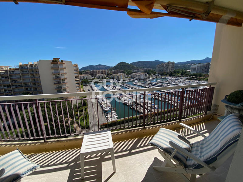 Appartement - 110 m² - 4 pièces