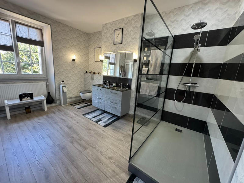 Moulin - 500 m² - 16 pièces