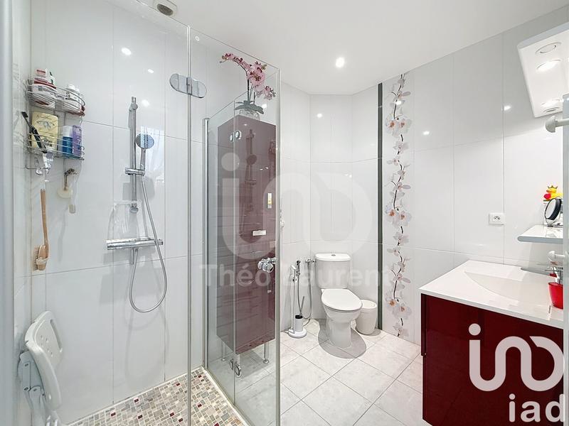 Maison - 255 m² - 10 pièces