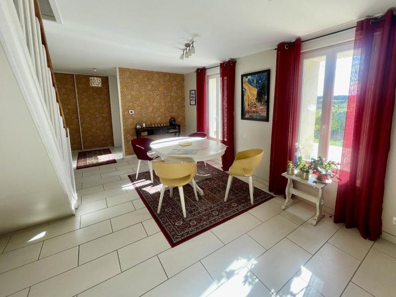 Maison - 185 m² - 8 pièces