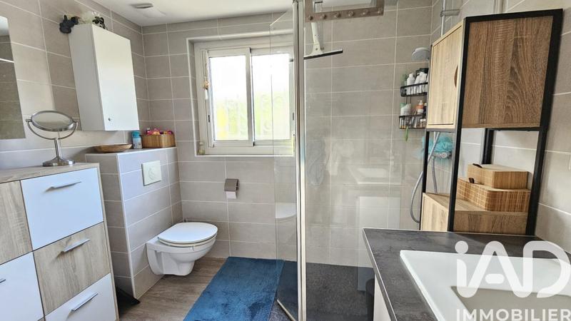 Maison - 137 m² - 7 pièces