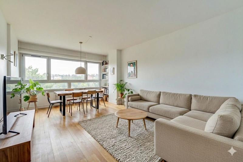 Appartement - 81 m² - 3 pièces