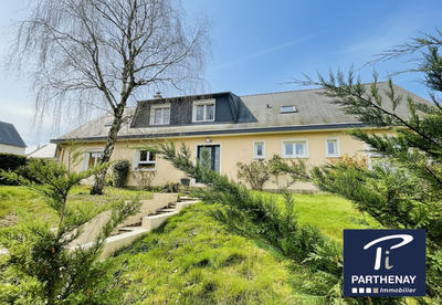 Propriété - 203 m² - 9 pièces