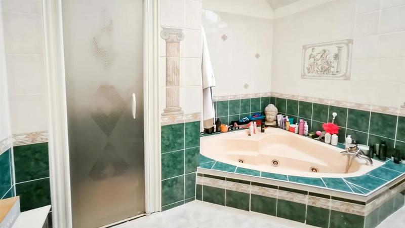 Maison en pierre - 193 m² - 7 pièces