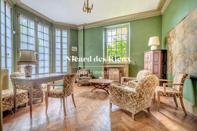 Maison - 344 m² - 12 pièces