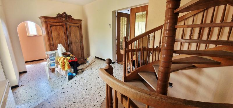 Maison traditionnelle - 230 m² - 8 pièces