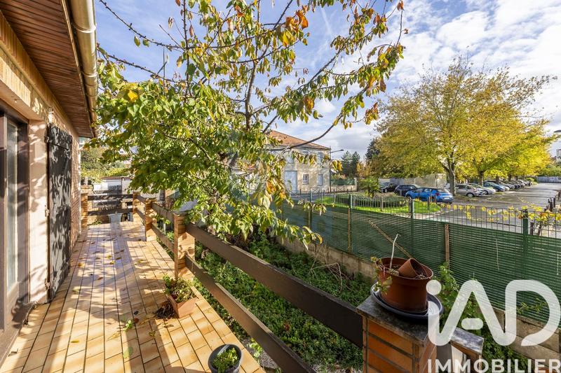 Maison - 90 m² - 5 pièces