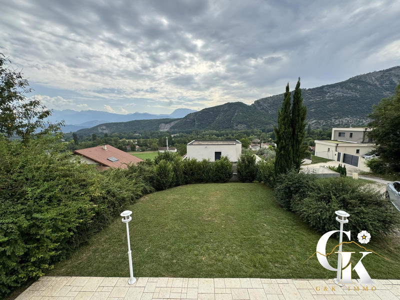 Maison - 140 m² - 6 pièces