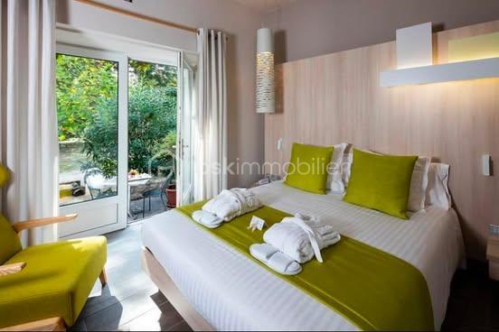 Moulin - 1 500 m² - 28 pièces