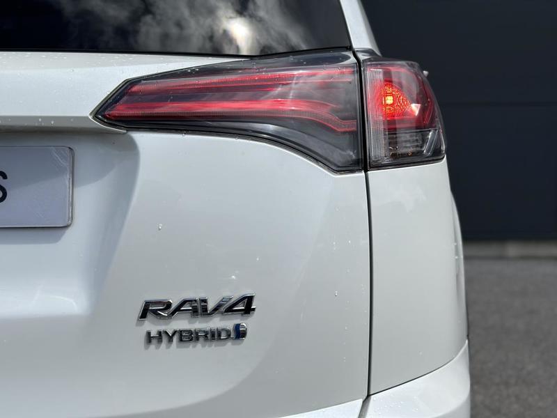 Toyota Rav4 Hybrid 197 Ch Lounge / Tres Bon Etat