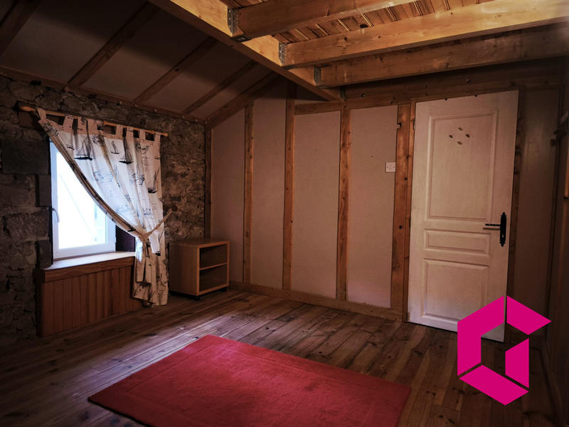 Maison - 140 m² - 4 pièces