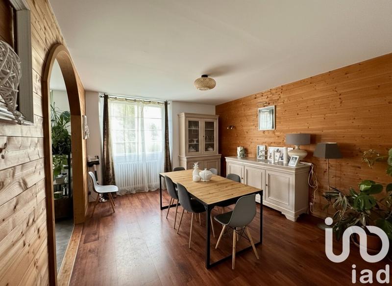 Maison - 200 m² - 8 pièces