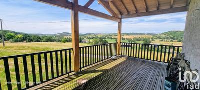 Maison - 215 m² - 7 pièces