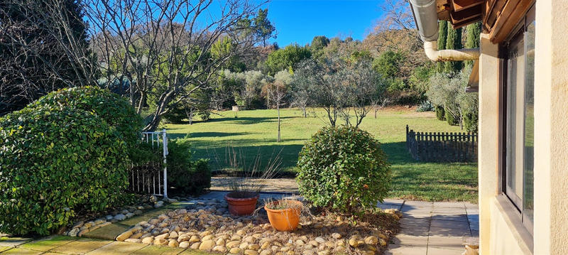 Maison - 242 m² - 7 pièces