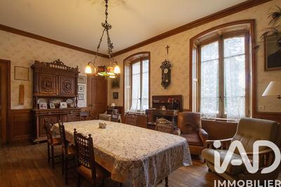 Maison - 345 m² - 11 pièces