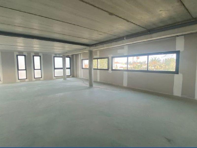 Local commercial - 115 m² - 1 pièce